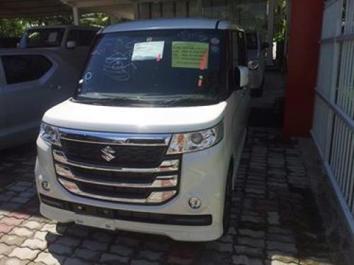 Suzuki-Spacia Custom Z-2017