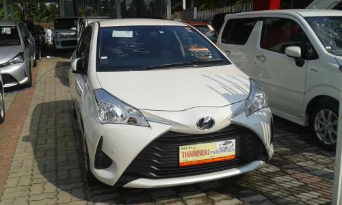 Toyota-Vitz-2017