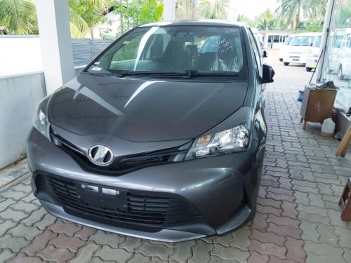 Toyota-Vitz-2016