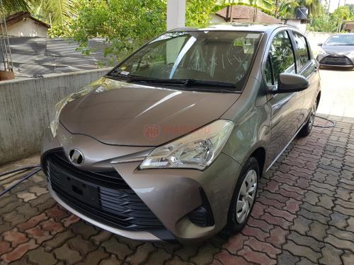 Toyota-Vitz-2017