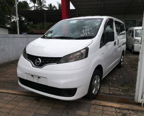 Nissan-NV 200-2017