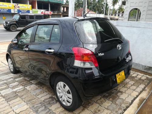 Toyota Vitz 2010