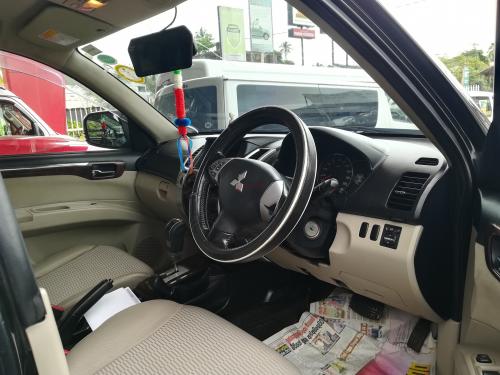 Mitsubishi Montero 2012