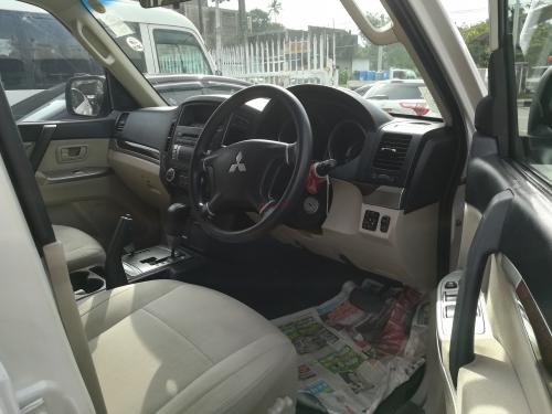 Mitsubishi Montero 2013