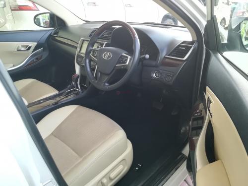 Toyota Premio 2018
