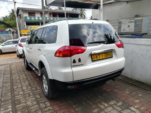 Mitsubishi Montero Sport 2011