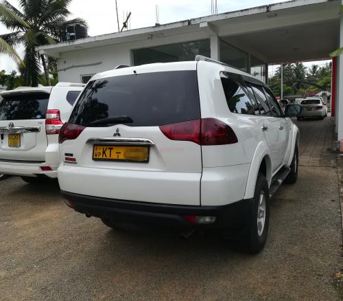 Mitsubishi Montero Sport 2012