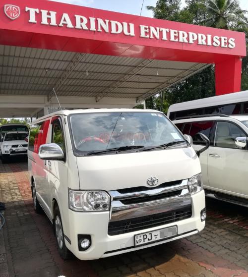 Toyota-KDH TRH 200-2015