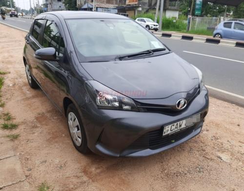 Toyota-Vitz-2015