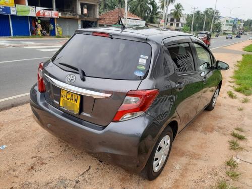 Toyota Vitz 2015