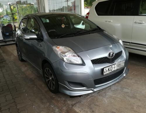 Toyota-Vitz-2008