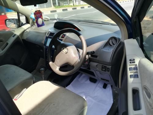 Toyota Vitz 2010
