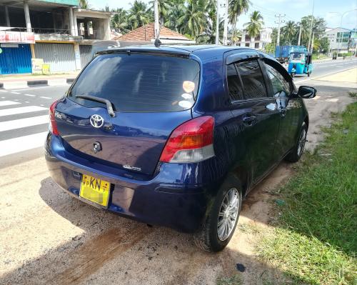 Toyota Vitz 2010
