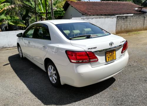 Toyota Premio 2018