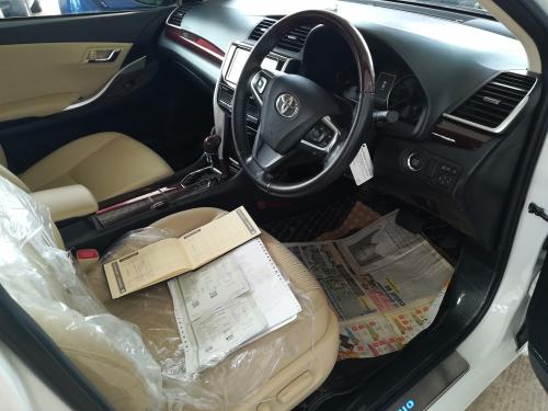 Toyota Premio 2018