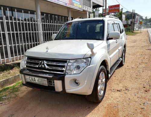 Mitsubishi-Montero-2013