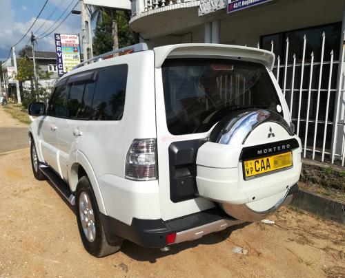 Mitsubishi Montero 2013