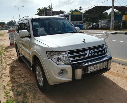 Mitsubishi Montero 2013