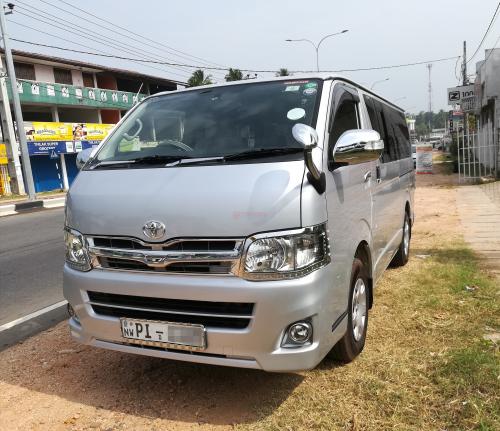 Toyota-KDH 201 GL-2013