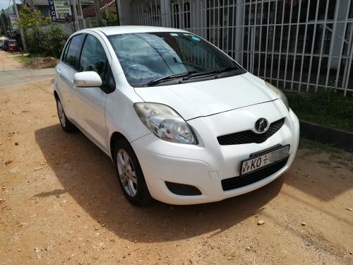 Toyota Vitz  2009