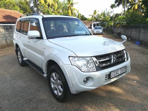Mitsubishi-Montero-2013