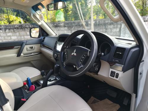Mitsubishi Montero 2013