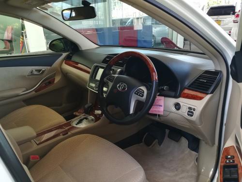Toyota Premio G Superior 2013