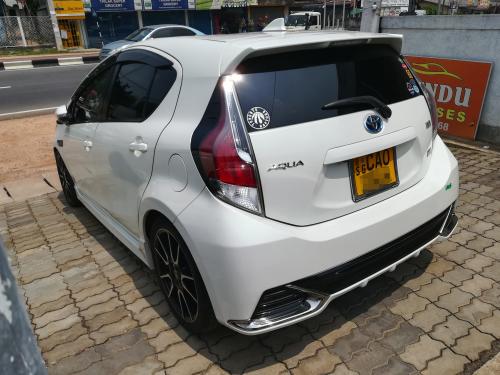 Toyota Aqua 2015