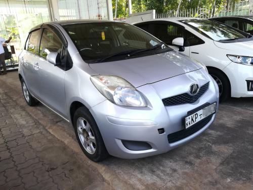 Toyota-Vitz-2008