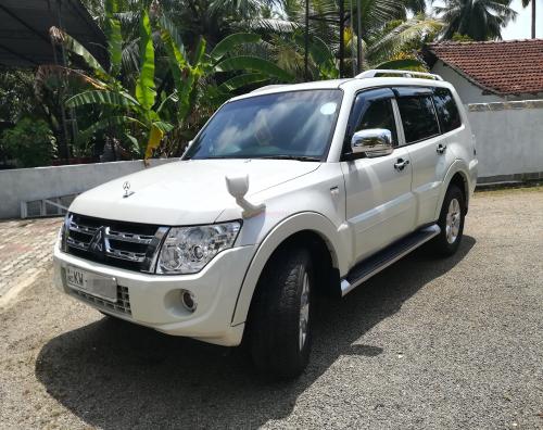 Mitsubishi-Montero-2013