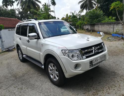 Mitsubishi Montero 2013