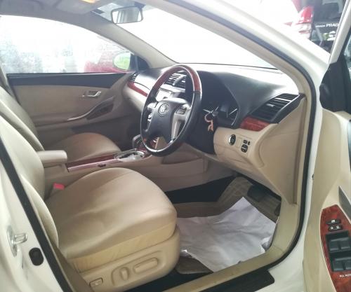 Toyota Premio G Superior 2013
