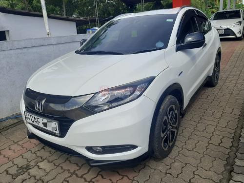 Honda-Vezel-2015