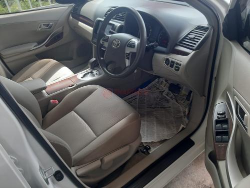Toyota Premio 2012