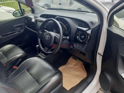 Toyota Axio 2016