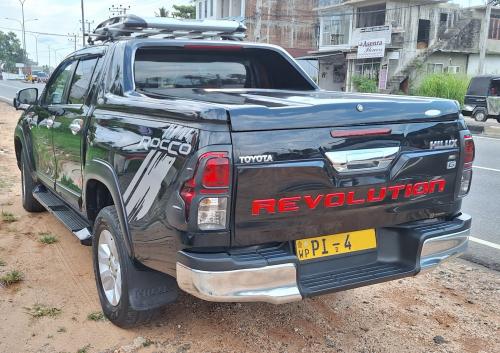 Toyota Hilux Revo  2017