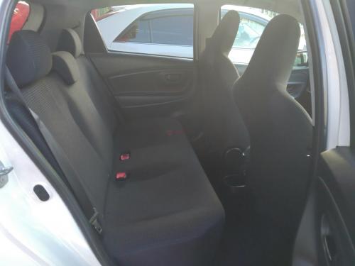 Toyota Vitz 2015