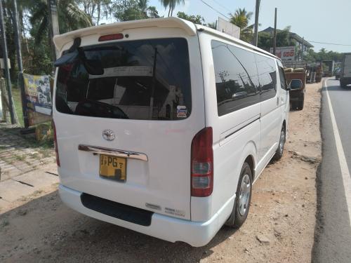 Toyota KDH 201 GL 2011