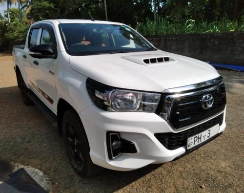 Toyota-Hilux Revo-2016