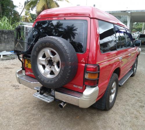Mitsubishi Pajero  1995