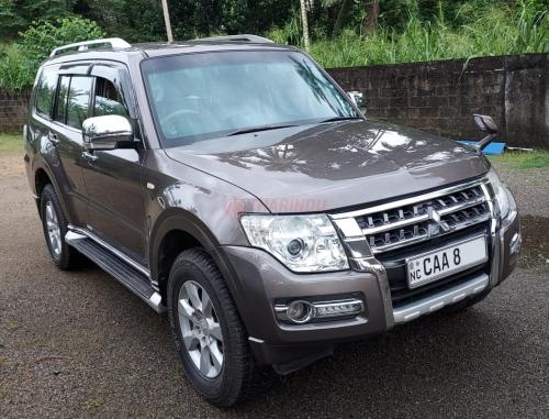 Mitsubishi Montero  2013