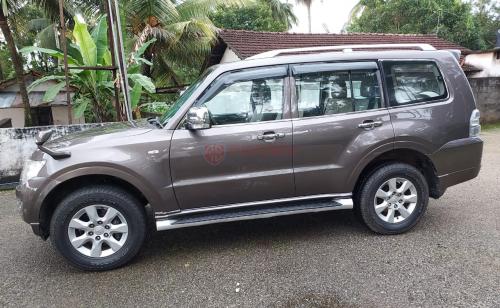 Mitsubishi Montero  2013