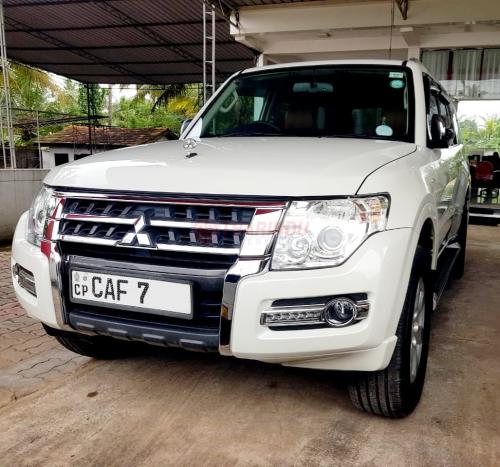 Mitsubishi-Montero -2014