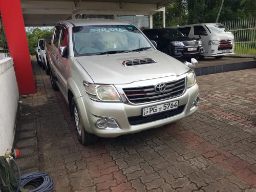 Toyota Hilux Vigo Champ 2013