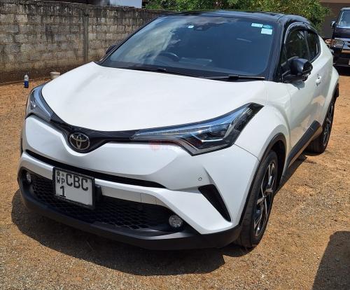 Toyota-CHR NGX50-2017