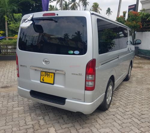 Toyota KDH GL  2012