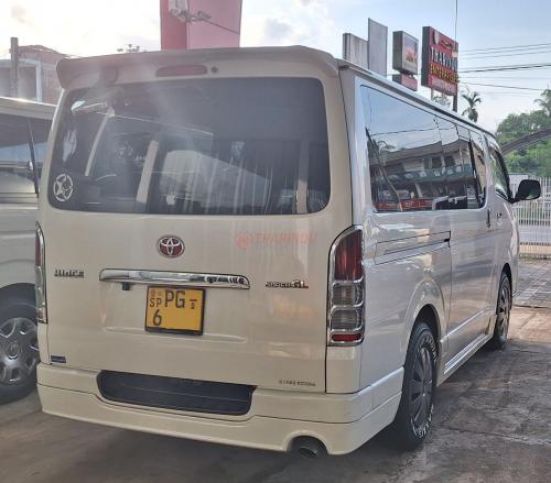 Toyota KDH Super GL 2011