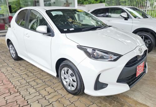 Toyota-Yaris X-2022