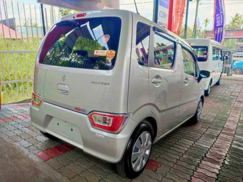 Suzuki Wagon R Fz 2025