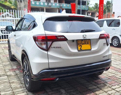 Honda Vezel Rs Sensing 2016